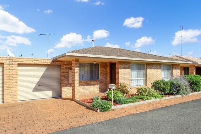 15 Juliani Place, VIC 3305