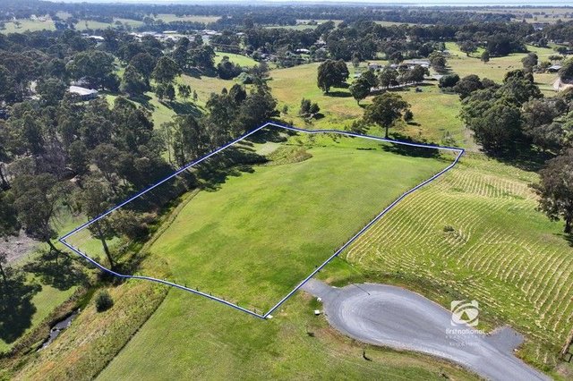 77 Wombat Close, VIC 3882