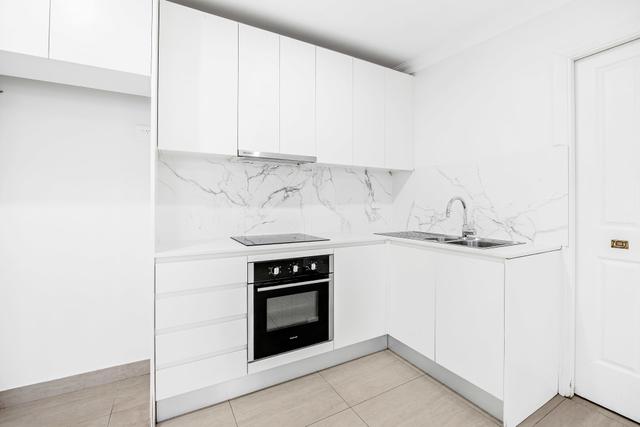 8A Firmstone Gardens, NSW 2205
