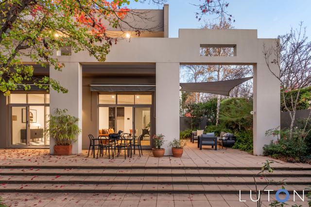 4/5 Kintore Crescent, ACT 2600