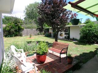 Backyard (2004-12-17)