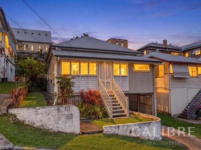 15 Storie Street, QLD 4059