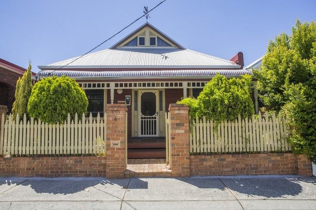 6 Knebworth, WA 6000