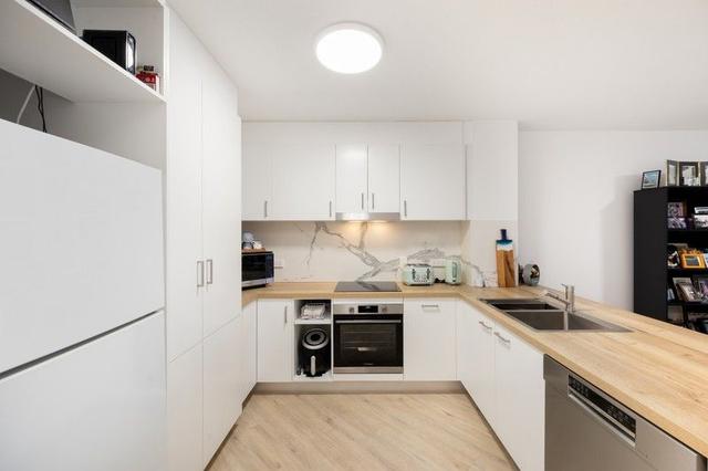25/76-78 John Street, QLD 4020