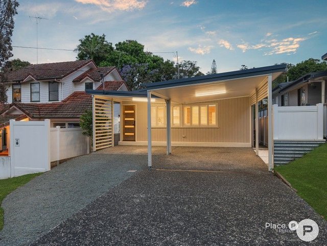 19 Iris Street, QLD 4121