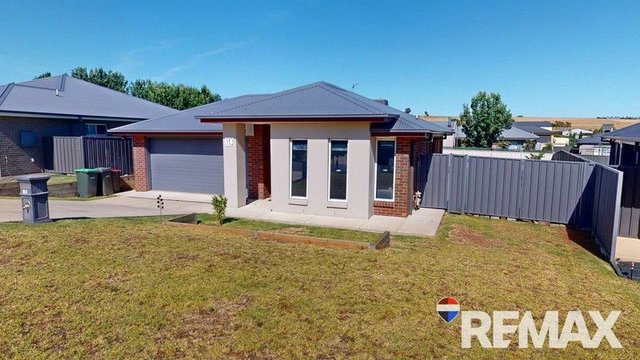 10 Hilton Place, NSW 2663