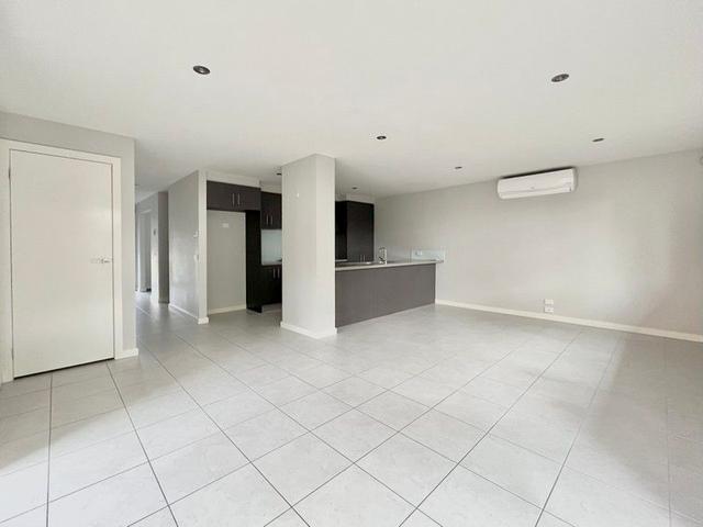 80 Gladesville Drive, VIC 3165