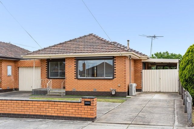 2/24 Burton Street, VIC 3075