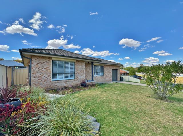 7 Hargreaves Crescent, NSW 2594