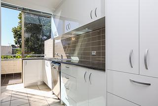 Kitchen Balcony (2017-10-12)