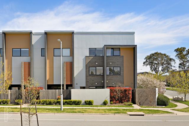 34 Bon Scott Crescent, ACT 2914