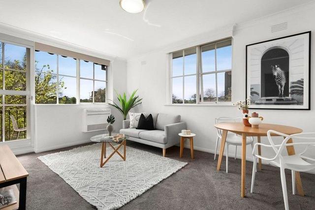 14/28 Burwood Road (Entry Via Yarra St), VIC 3122