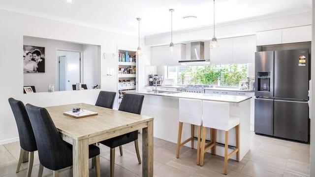5 Curtis Street, QLD 4505