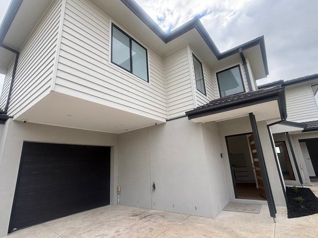 2/220 Forrest Street, VIC 3022