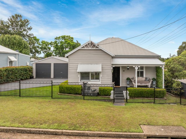 24 Love Street, NSW 2325