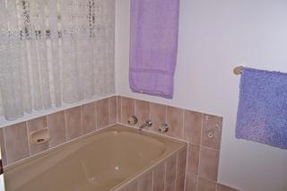 Bathroom (2009-12-24)