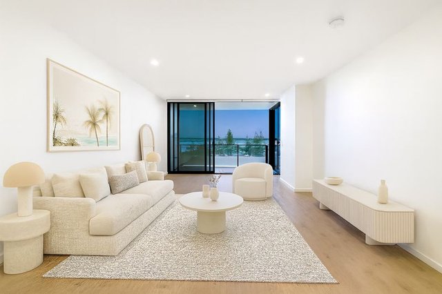 805/180 Marine Parade, QLD 4215