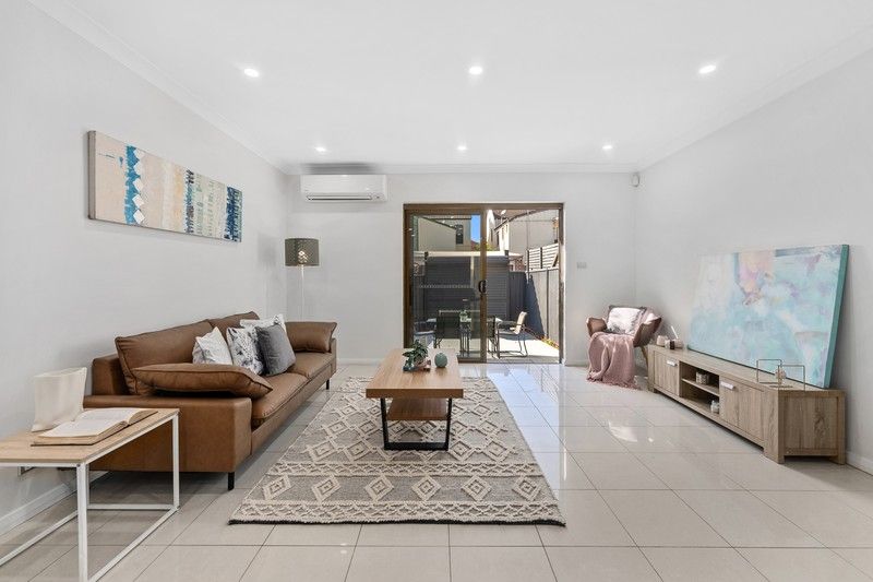 https://images.allhomes.com.au/property/photo/ddcdc32c5051cf3d0a1a37abdeb192fe_hd.jpg