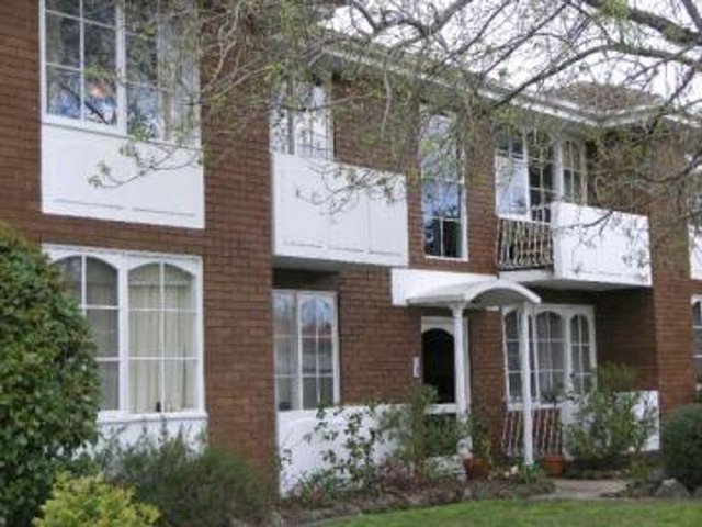 3/2-4 Baker Street, VIC 3145
