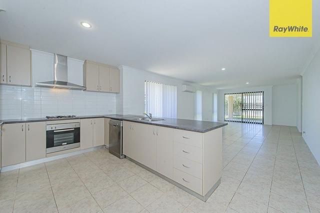 15 Pierre Bend, WA 6069