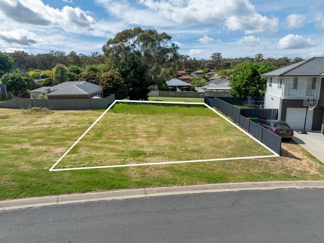 8 Mulga Place, NSW 2640