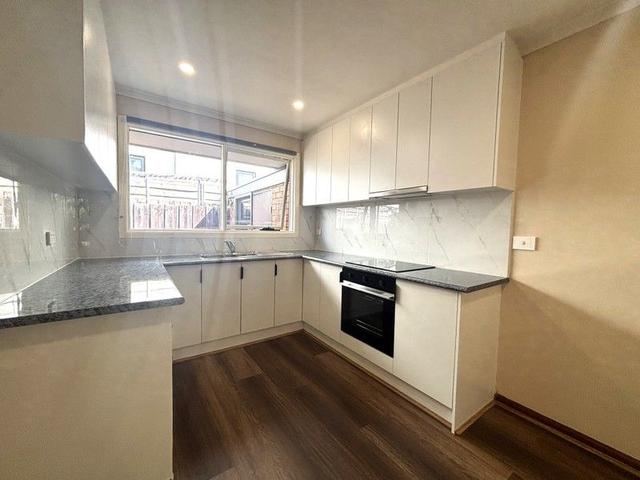 2b Dennis Street, VIC 3190