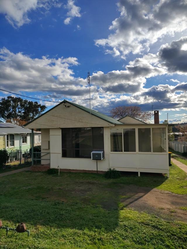 13A Monger Street, NSW 2810