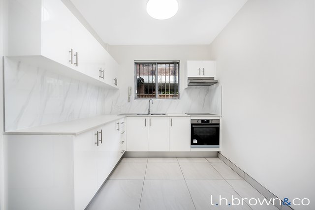 Unit 2/76 Ernest St, NSW 2195