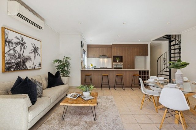 5 Oriana  Street, WA 6104