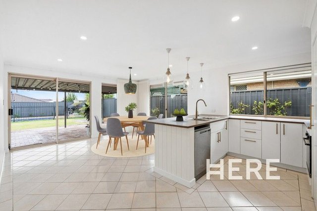 11 Stokes Retreat, WA 6030