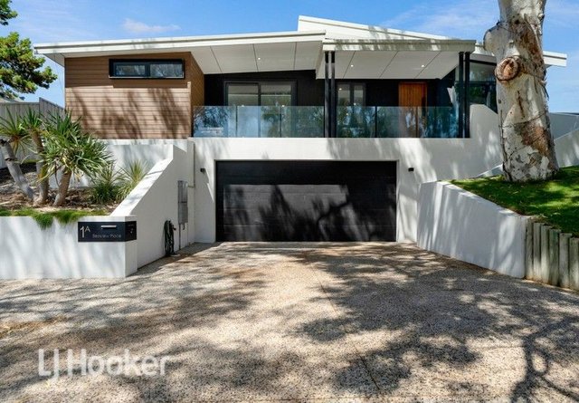 1A Seaview Place, WA 6030