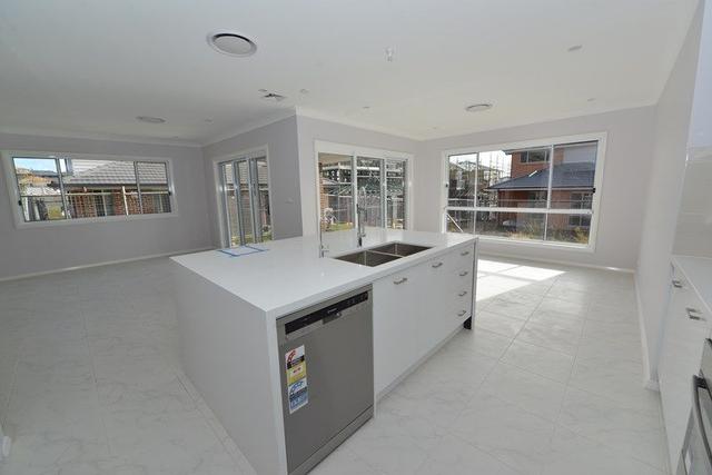 17 Denise Crescent, NSW 2765