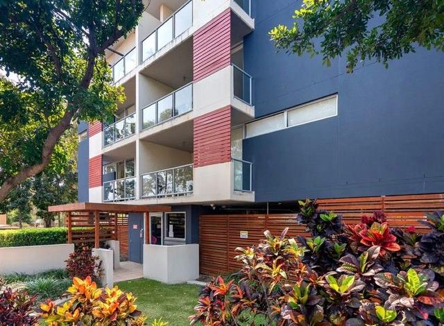 1/5 Carey Lane, QLD 4215
