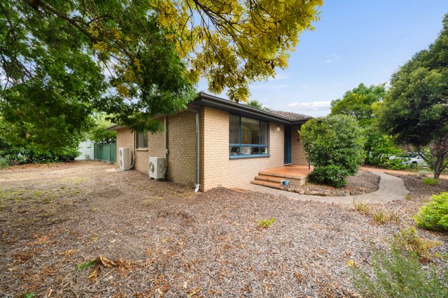 77 Beaurepaire Crescent, ACT 2615