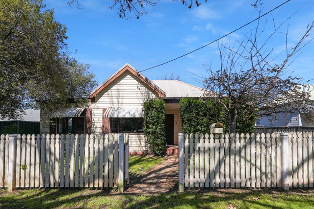 7 Coronation Drive, NSW 2800