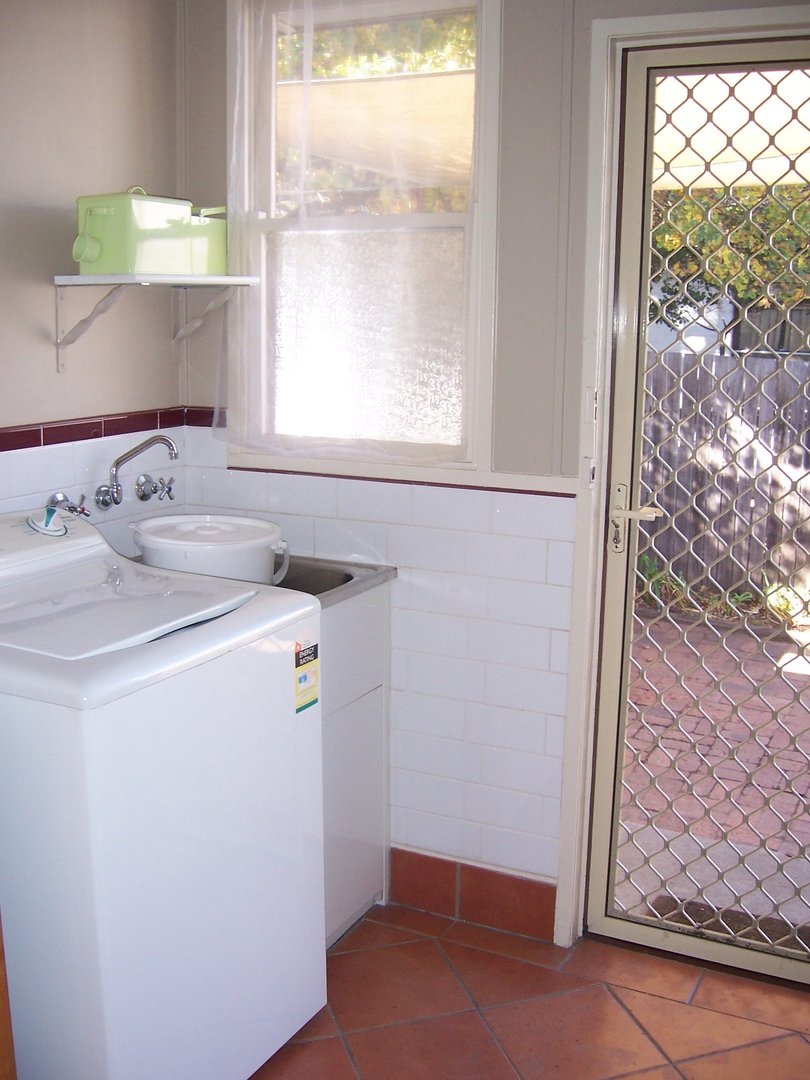 16 Hayes Street, Queanbeyan NSW 2620 Allhomes