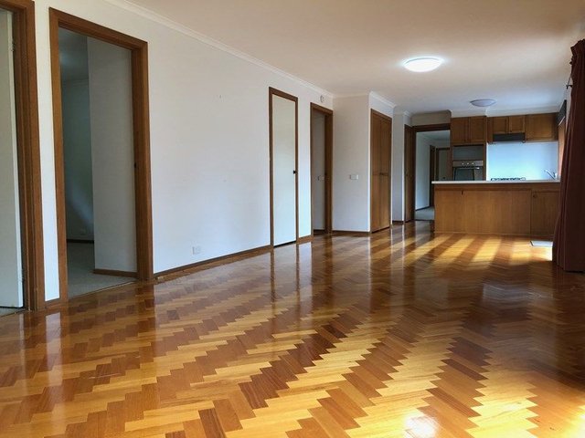 16 Cambridge Close, VIC 3136