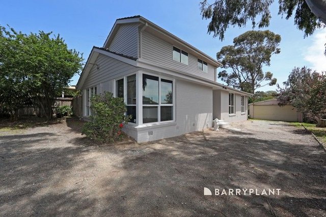 32 Deschamp Crescent, VIC 3178