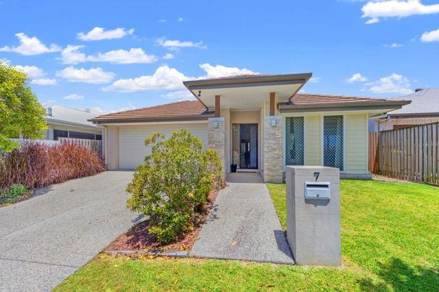 7 Flybridge Way, QLD 4212