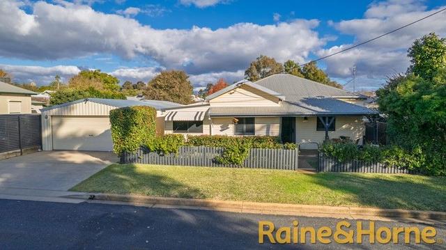 13 Luke Street, NSW 2830