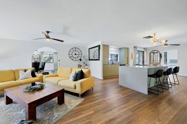 2-14 Drouin Crescent, QLD 4659