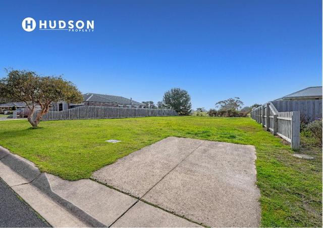 25 Madeira Close, VIC 3305