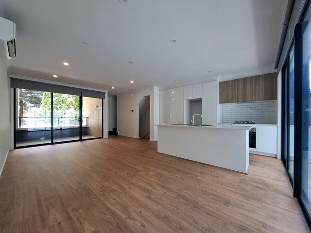 17/4 Frankcom St, VIC 3130