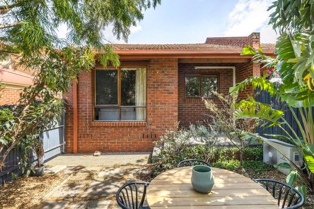 2/21 Queen Street, VIC 3058