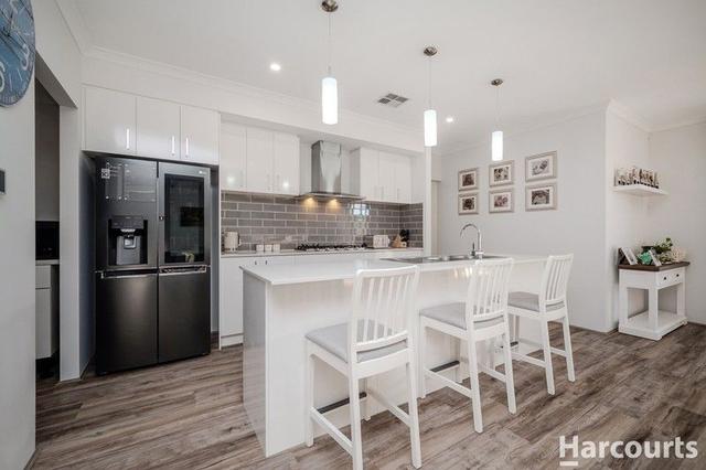 11 Parkside Street, WA 6035