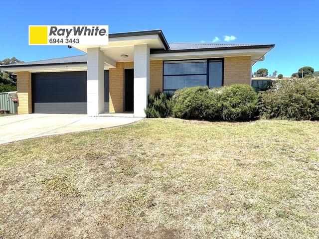 33 Lawson Drive, NSW 2722