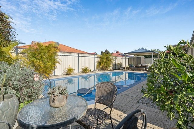 6 Pipe Lily Drive, WA 6057