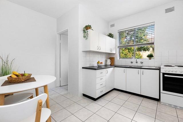 2/11 Bayley Street, NSW 2204