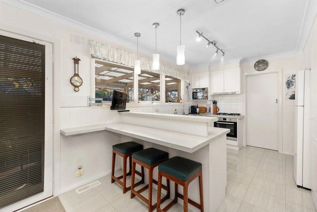 77 Albenca Street, VIC 3192