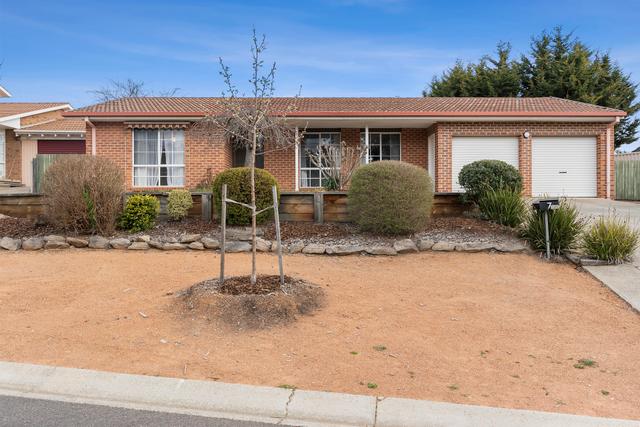 7 Belfield Crescent, ACT 2615
